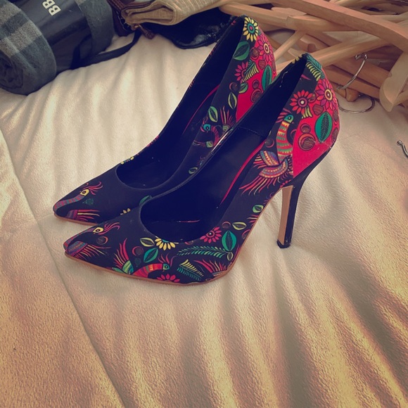 Authentic Mexican High Heels - Picture 1 of 2